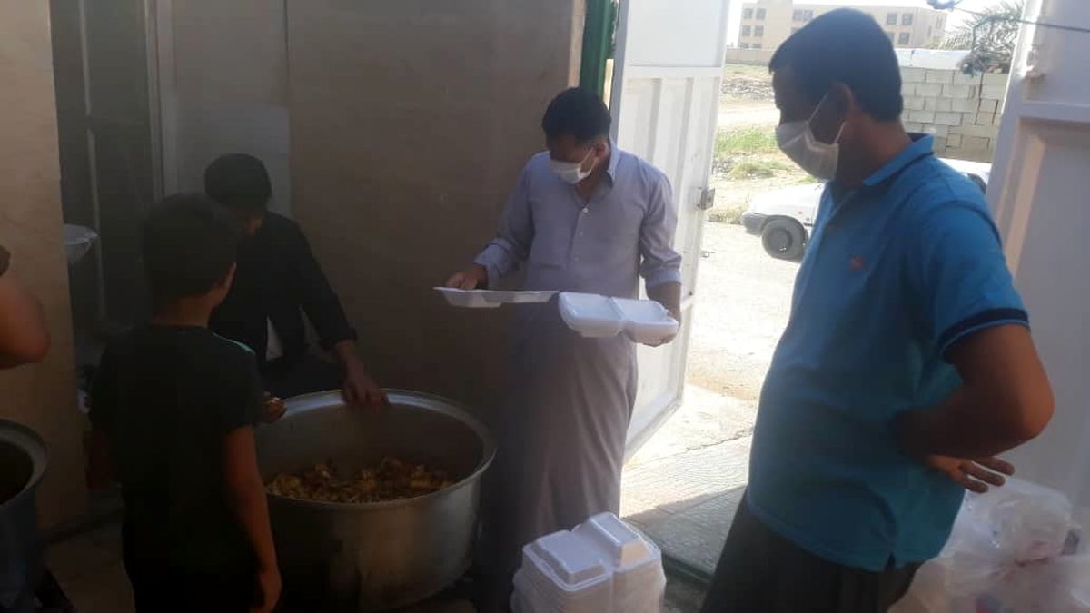 تهیه و توزیع ۶۰۰ پرس غذا بین نیازمندان توسط کارگران پتروشیمی اروند