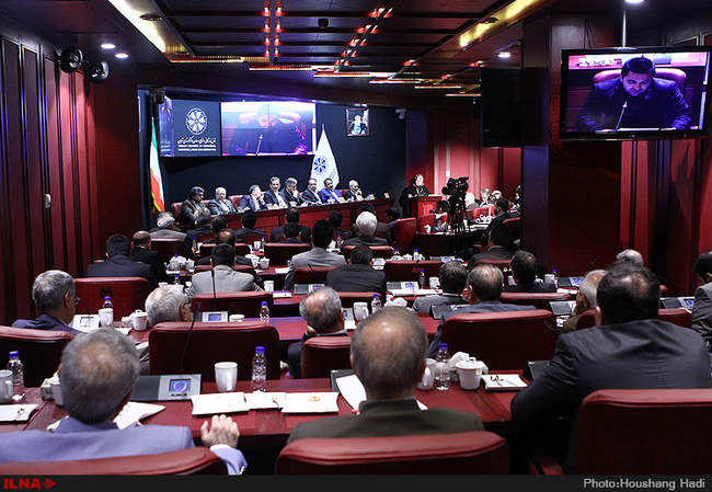 نشست اتاق بازرگانی تهران با حضور معاون اول رئیس‌جمهور، رئیس کل بانک 