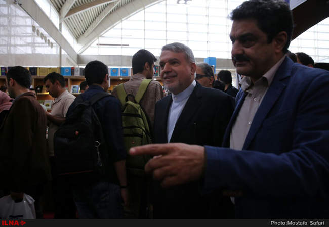 حضور  سید رضا صالحی امیری وزیر فرهنگ و ارشاد در سی‌‌اُمین نمایشگاه ب