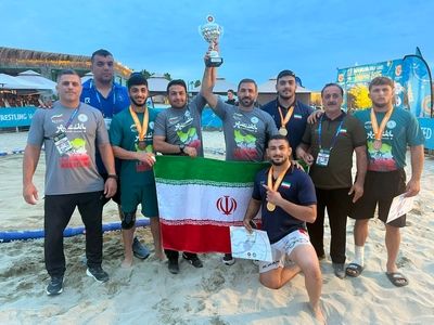 قهرمانی تیم ملی کشتی ساحلی جوانان در رقابت‌های جهانی یونان