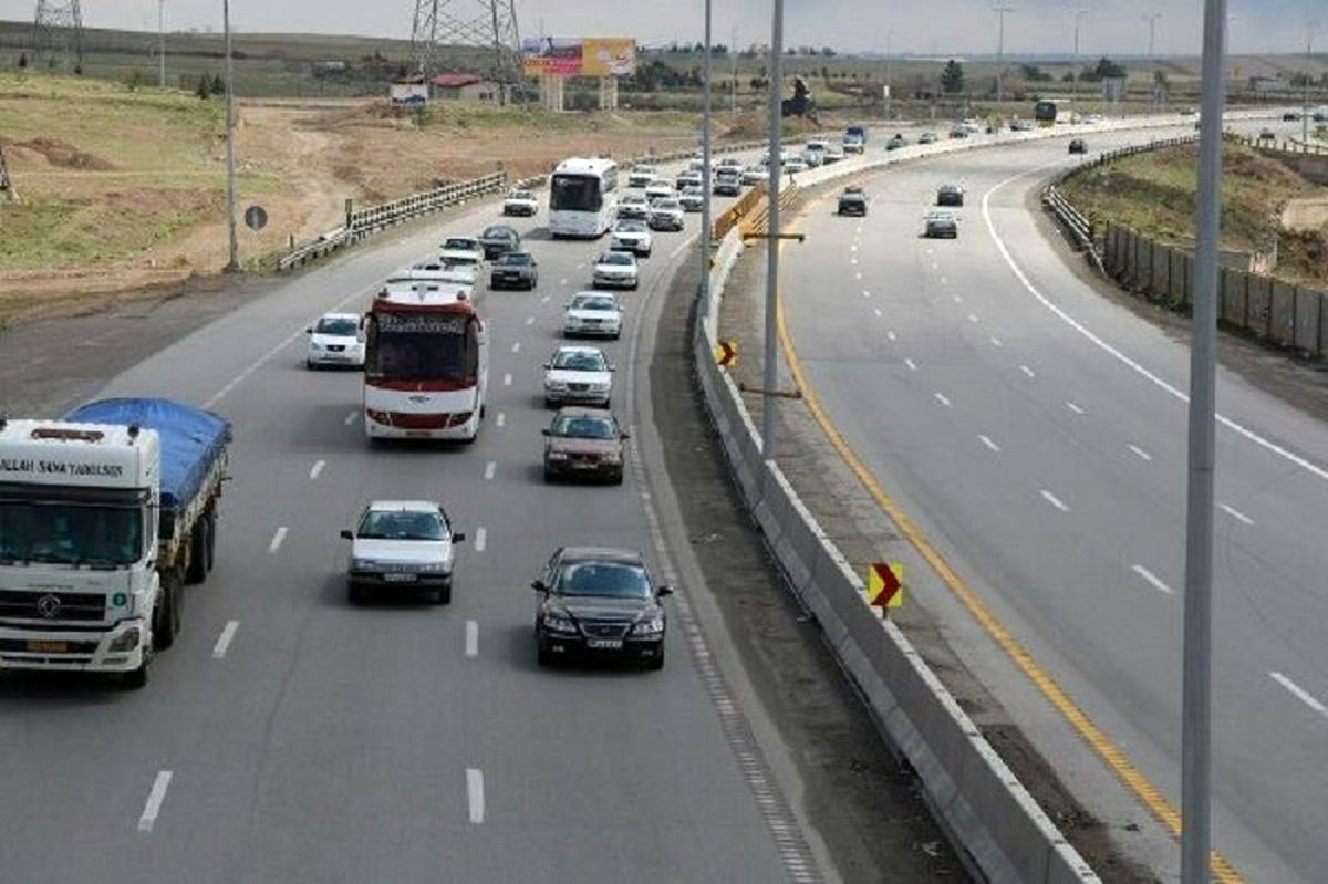 ممنوعیت تردد خودروهای سنگین در جاده‌های خراسان رضوی