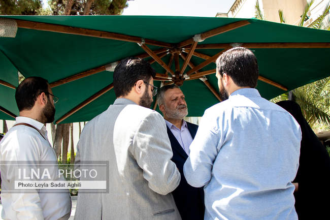 حاشیه جلسه هیئت دولت 