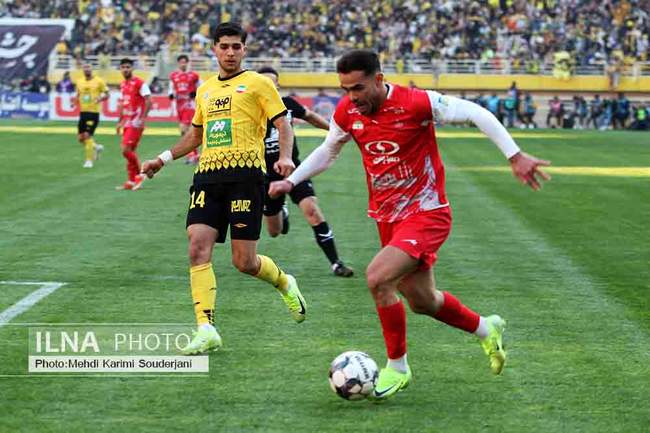 برد تیم فوتبال سپاهان اصفهان مقابل پرسپولیس تهران