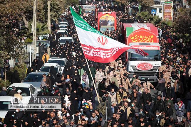 تشییع شهدای گمنام در اصفهان