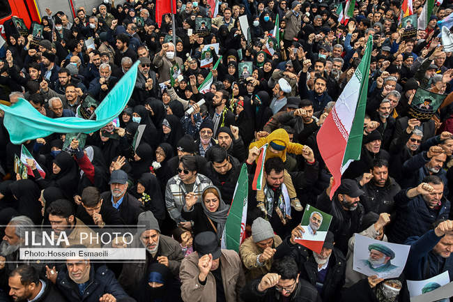 تشییع پیکر ۱۰۰ شهید مردمی و مدافع امنیت در تهران