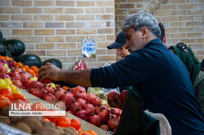 بازار تجریش تهران در آستانه شب یلدا