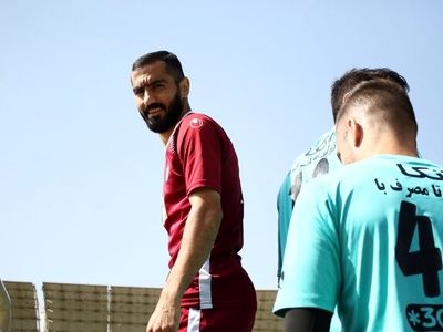 ربیع خواه: با بازیکن 35 میلیونی مقابل پرسپولیس بازی کردیم(ویدیو)