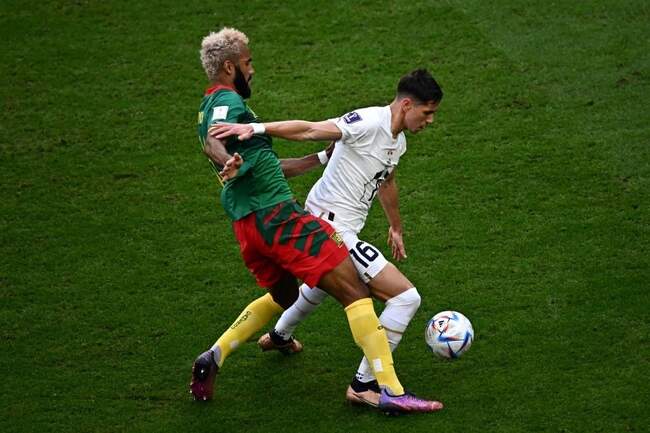 FBL-WC-2022-MATCH29-CMR-SRB (2)