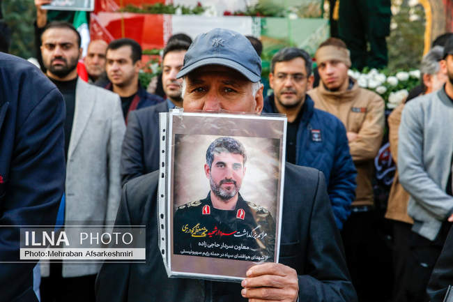 تشییع ۱۰۰ شهید گمنام دفاع مقدس