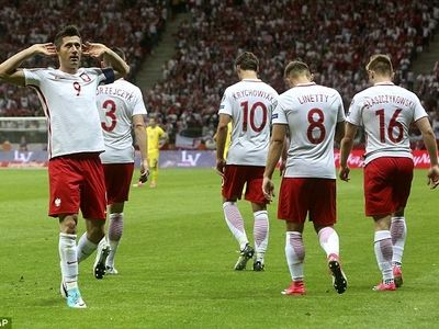 آتش بازی لواندوفسکی در ورشو از قاب دوربین