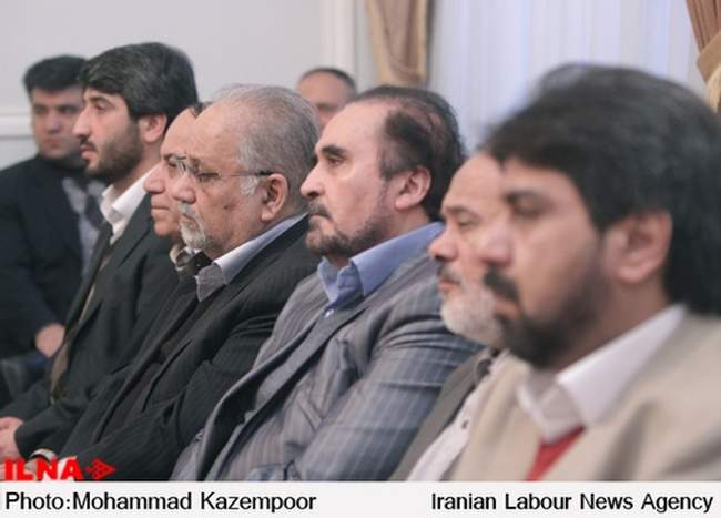 دیدار جمعی از هواداران جمعیت فدائیان اسلام با آیت الله هاشمی