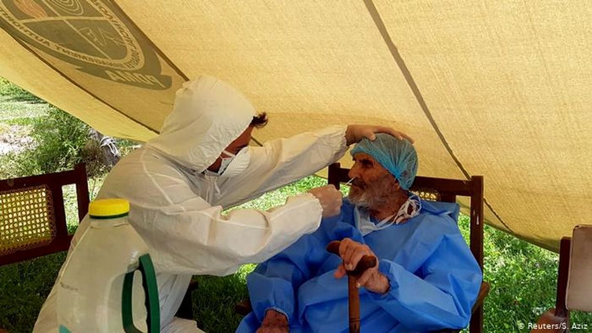 استفاده گسترده از دانشجویان علوم پزشکی در پروژه انجام تست کرونا