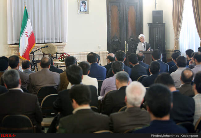 دیدار استادان و دانشجویان نخبه علم رباتیک دانشگاه آزاد اسلامی با آیت‌الله هاشمی رفسنجانی