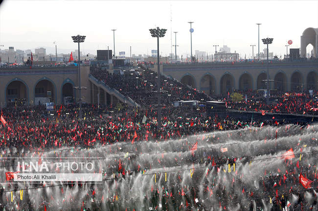 اقامه نماز بر پیکر رهبر شهید انقلاب در مصلای تهران / 7
