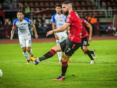 برد عجیب بانکوک یونایتد در غیاب پولادی