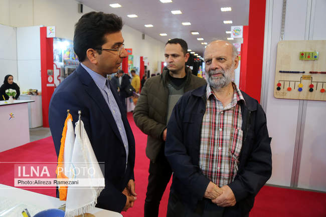 بازدید علیرضا محجوب از نمایشگاه ملی اسباب بازی