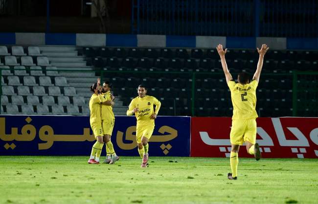 گزارش تصویری بازی استقلال ۳-۲ شمس آذر