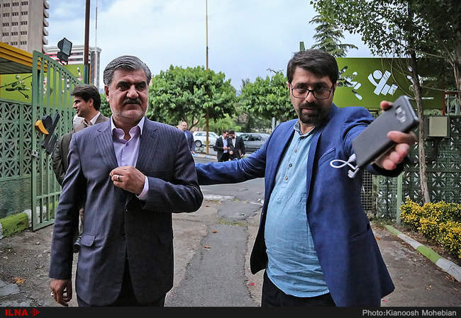 ضیافت افطاری محمدرضا عارف