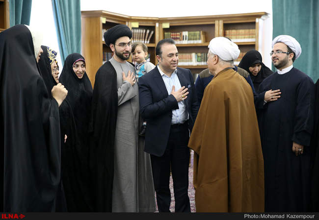 دیدار خانواده مرحوم حجت‌الاسلام دعاگو با آیت‌الله هاشمی رفسنجانی