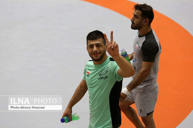 بازدید وزیر ورزش و رئیس کمیته ملی المپیک از اردوی تیم ملی کشتی و والی�