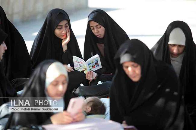 مراسم دعای عرفه در گلستان شهدای اصفهان