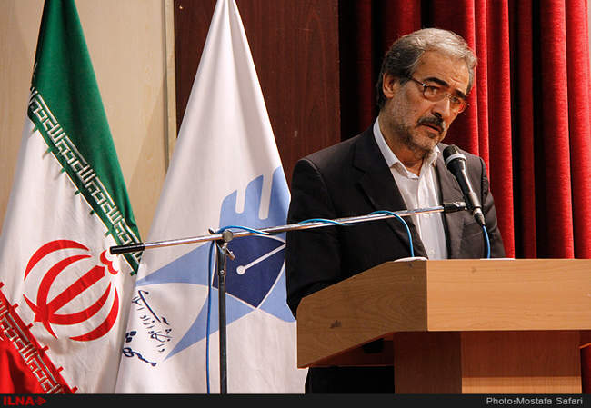 بازدید آیت الله هاشمی رفسنجانی از چند طرح در دانشگاه آزاد اسلامی واح