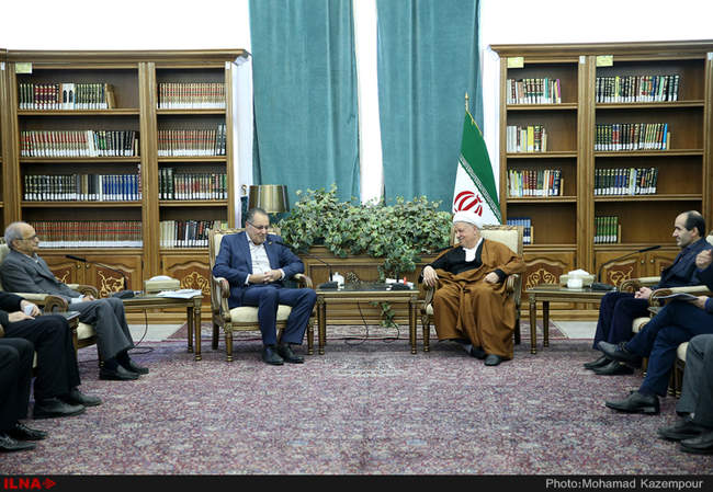 دیدار روسا و منتخبین علمی مؤسسه تحقیقات واکسن و سرم‌سازی رازی با
آی�