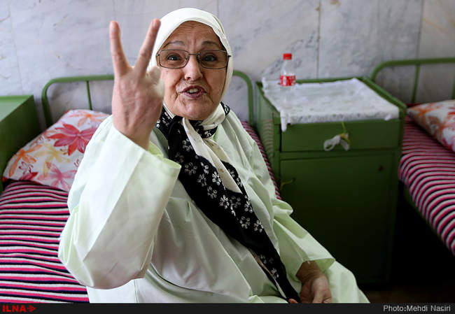 دیدار رئیس جمهور از خانه سالمندان و معلولین مجتمع قدس