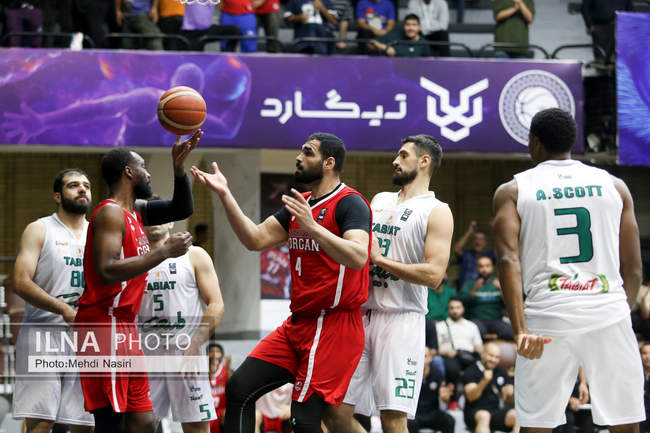 دیدار تیم های بسکتبال طبیعت اسلامشهر و شهرداری گرگان 