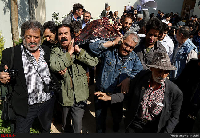 مراسم تشییع پیکر بانو ثریا حکمت در خانه سینما