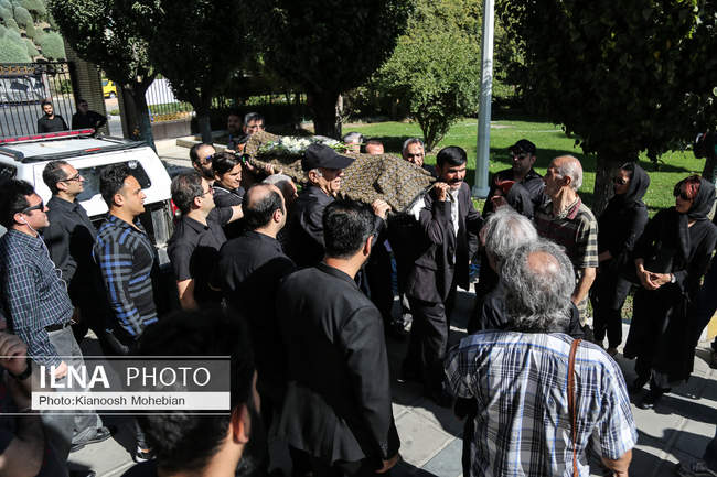 مراسم تشییع پیکر مهدی علی محمدی پیشکسوت رادیو و دوبلاژ