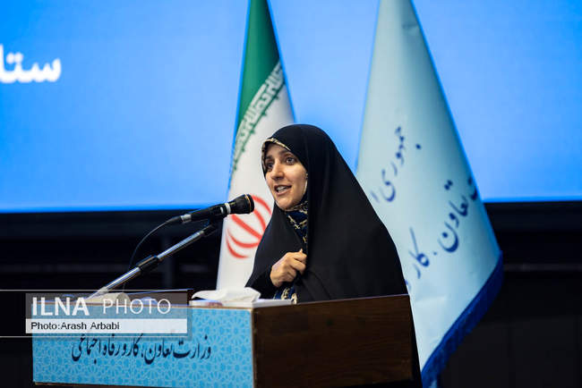 مراسم تجلیل از زنان کارگر نمونه