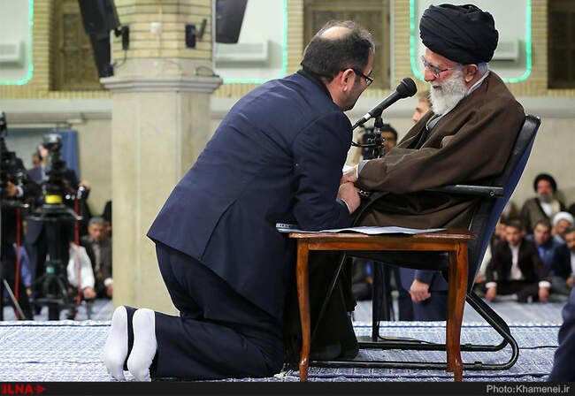 دیدار مداحان اهل‌بیت علیهم‌السلام با حضرت آیت‌الله خامنه‌ای رهبر انقلاب اسلامی