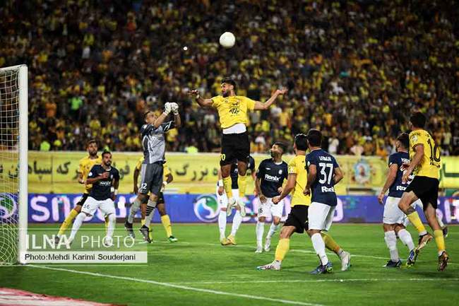 توقف تیم فوتبال سپاهان اصفهان مقابل ملوان بندر انزلی