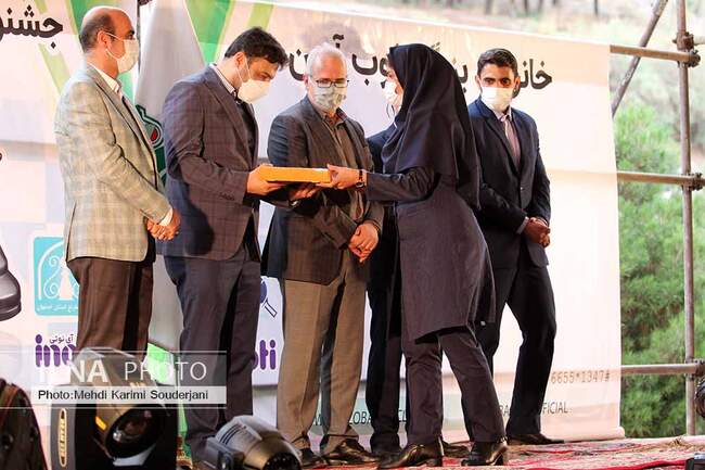 اولین جشنواره استعداد یابی و نخبه پروری خانواده  بزرگ ذوب آهن برگزار شد 
