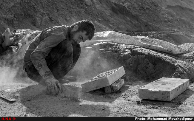 عمر گران خشت ارزان