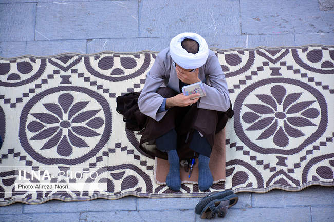 گزارش تصویری دعای عرفه زیر سایه کرونا در قزوین