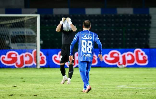 گزارش تصویری بازی استقلال ۳-۲ شمس آذر