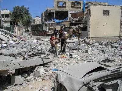 الجزیره: استفاده اسرائیل از یک فلسطینی ۸۰ ساله بعنوان سپر انسانی
