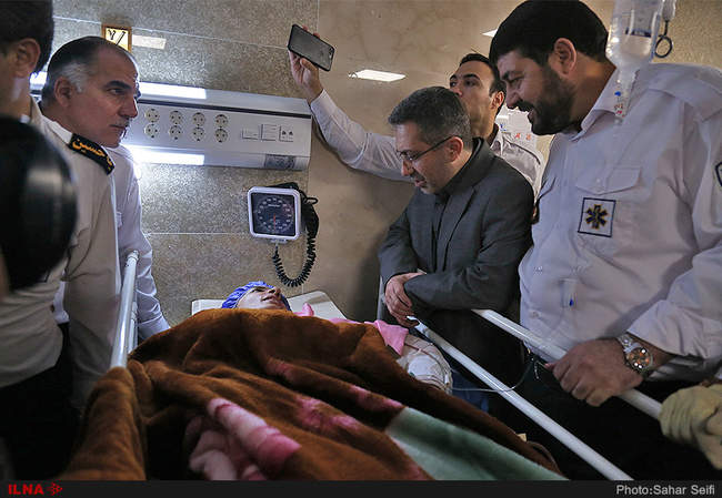 بازدید رئیس اورژانس کشور و معاون درمان وزیر بهداشت از مصدومان تصادف