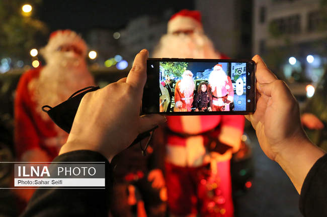 حال و هوای خرید کریسمس در تهران