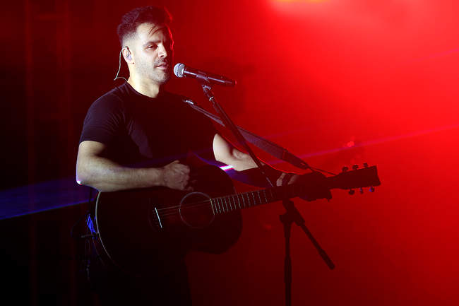 کنسرت سیروان خسروی در سی و پنجمین جشنواره بین المللی موسیقی فجر