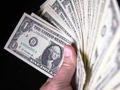 دستگیری تبعه‌ خارجی که قصد خروج ارز از کشور را داشت