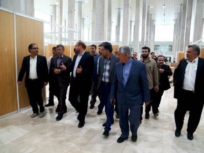 بازدید وزیر ارشاد و شهردار تهران از شهر آفتاب