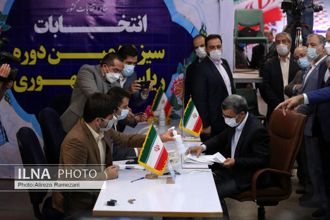 حضور محمود احمدی نژاد در وزارت کشور