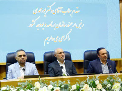 سرکوب قیمت خودرو شرایط را برای خودروساز و قطعه‌ساز مشکل کرده است