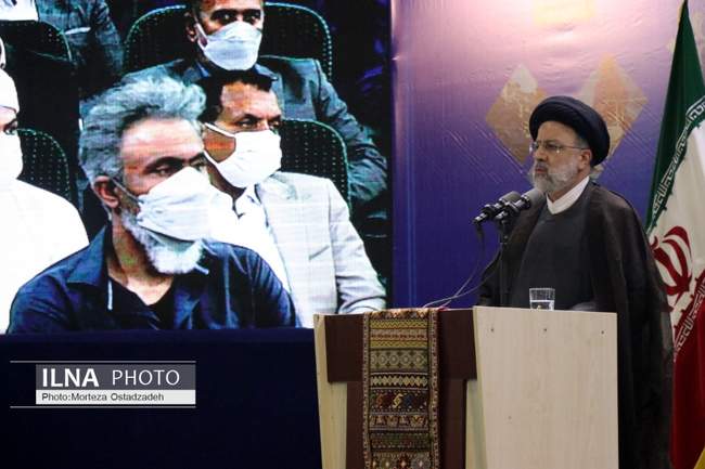 دیدار رئیس‌جمهور با نخبگان، علما، خانواده شهدا و اقشار مختلف استان 