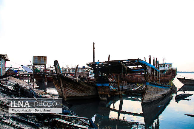 آبادان؛ شهری که هنوز بوی نفت، صدای لنج و خاطره‌ی مقاومت می‌دهد