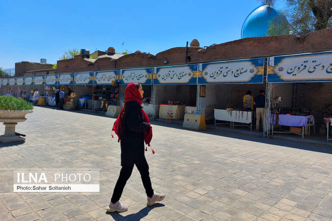 آثار هنرمندان قزوینی در نمایشگاه صنایع دستی