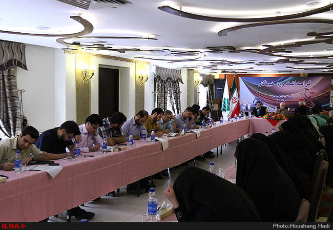 نشست خبری حزب موتلفه به مناسبت روز خبرنگار